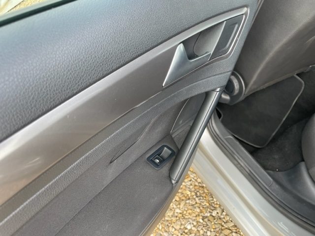 Volkswagen Golf 1.6 TDI 90 CV Trendline B.Motion NEOPATENTATI usato a PRATO