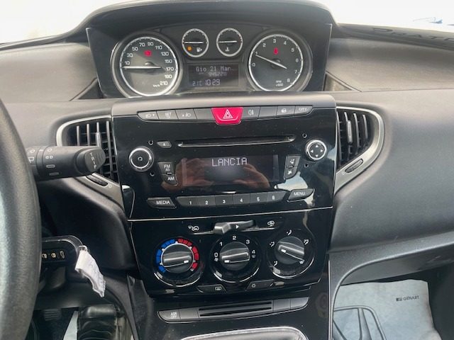 Lancia Ypsilon 1.2 69 CV 5 porte Elle, del 2015, 94.500 km, in vendita a Prato (PO)