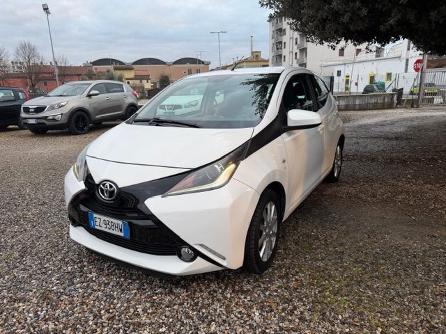 Toyota Aygo 1.0 VVT-i 69 CV 5 porte x-wave - foto 4 di 4