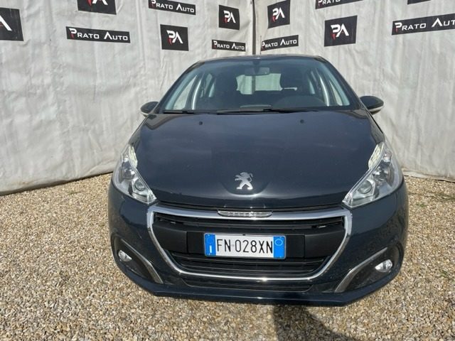 Peugeot 208 PureTech 82 5 porte Black Line - foto 2 di 4