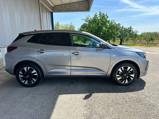 Opel Grandland 1.5 diesel Ecotec aut. Business Elegance - foto 3 di 4