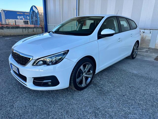 Peugeot 308 BUSINESS BLUEHDI 130 EAT8 S&S AUT usato a CALVI RISORTA