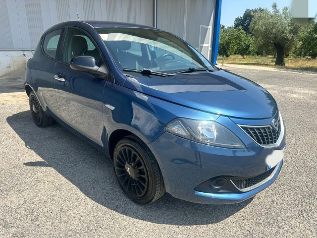 Lancia Ypsilon 1.0 Hybrid Ecochic silver usato a CALVI RISORTA
