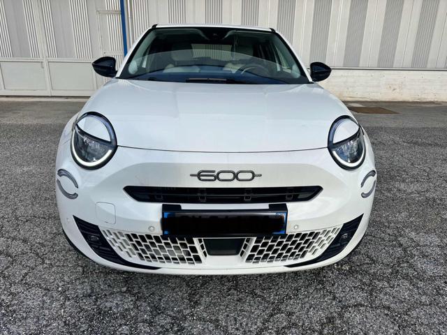 Fiat 600 Hybrid 100 CV DCT MHEV La Prima - foto 3 di 4