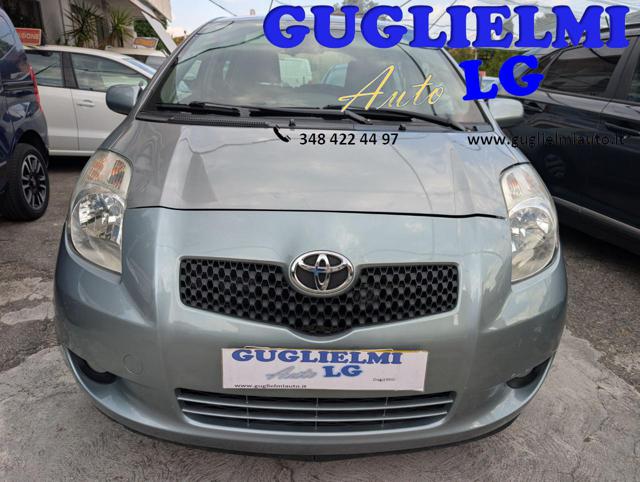 Toyota Yaris 1.3 5 porte Sol - foto 3 di 4