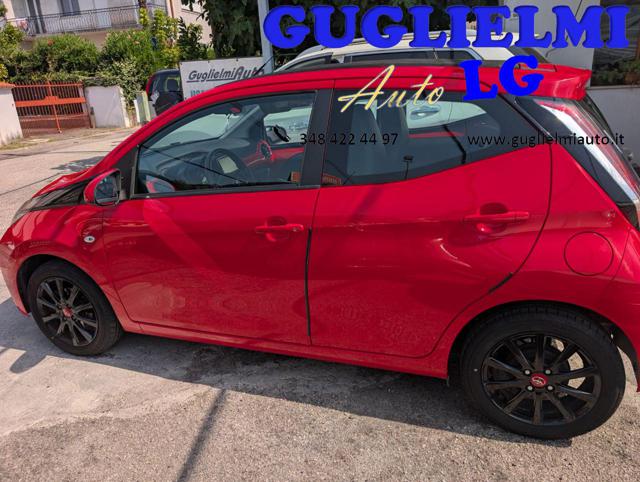 Toyota Aygo 1.0 VVT-i 69 CV 5 porte tetto aprib.WAVE - foto 4 di 4