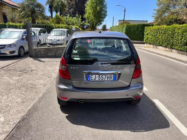 Mercedes-Benz A 160 BlueEFFICIENCY Premium cambio automatico - foto 4 di 4