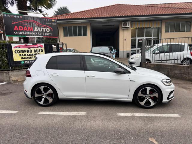 Volkswagen Golf 2.0 TDI 5p. 150CV R-LINE - foto 2 di 4