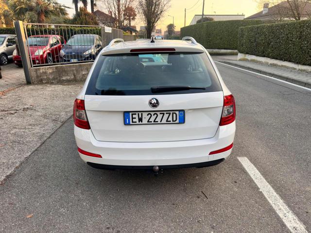 Skoda Octavia 1.6 TDI CR 105 CV DSG Wagon Elegance - foto 4 di 4