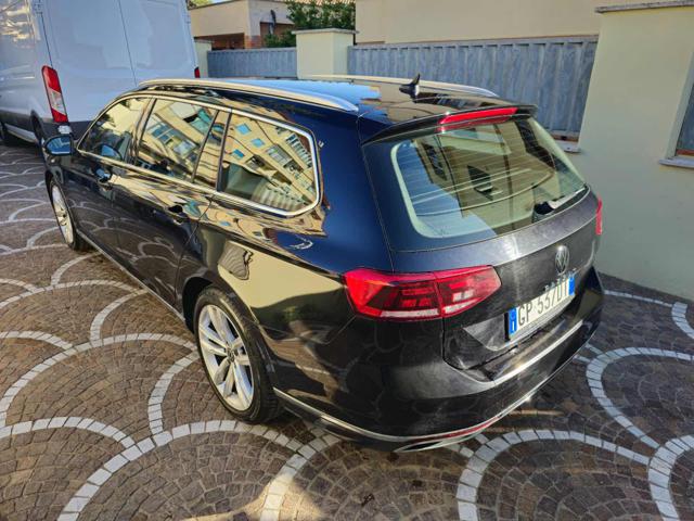 Volkswagen Passat Variant 1.5 TSI ACT DSG Business AUTOMATICA - foto 4 di 4