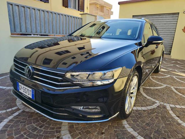 Volkswagen Passat Variant 1.5 TSI ACT DSG Business AUTOMATICA - foto 2 di 4