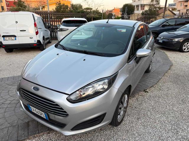 Ford Fiesta 1.4 3p. Bz.- GPL Titanium - foto 2 di 4