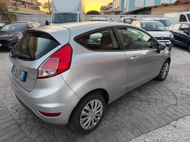 Ford Fiesta 1.4 3p. Bz.- GPL Titanium - foto 4 di 4