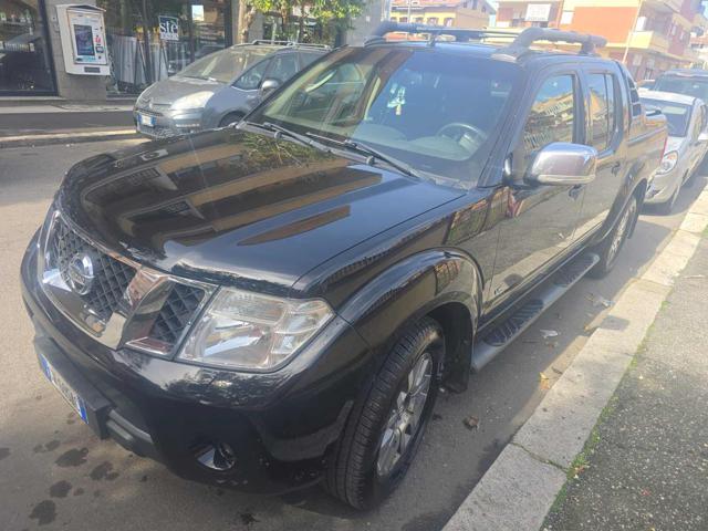 Nissan Navara 3.0 dCi 4 porte Double Cab LE V6 usato a FIUMICINO