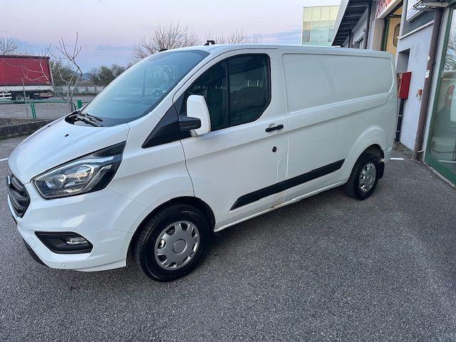 Ford Transit Custom 300 2.0 EcoBlue 130 PC Furgone Trend, del 2021, 180.000 km, in vendita a Pederobba (TV)