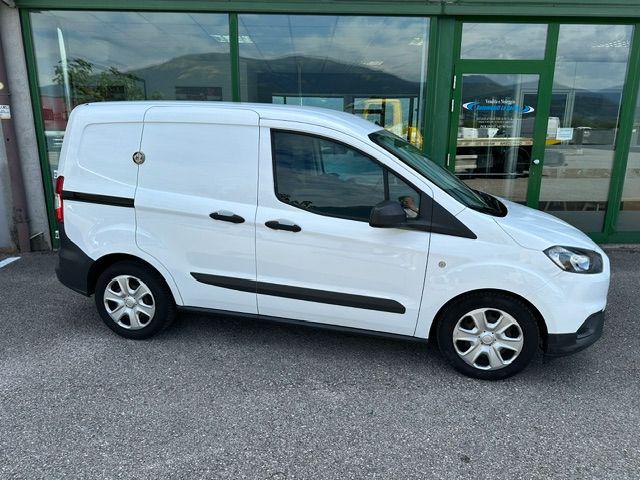 Ford Transit Courier 1.5 TDCi 75CV Van - foto 2 di 4