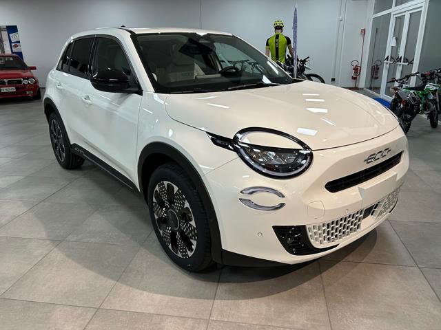 Fiat 600 Hybrid 110 CV DCT MHEV La Prima II - foto 3 di 4