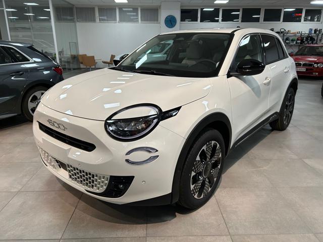 Fiat 600 Hybrid 110 CV DCT MHEV La Prima II km 0 a BORGO VALSUGANA