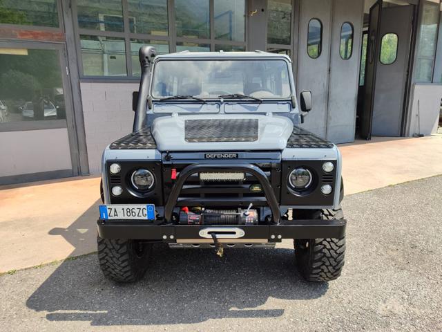 Land Rover Defender 3.9 182 CV DEVOURER OF LAND - foto 3 di 4