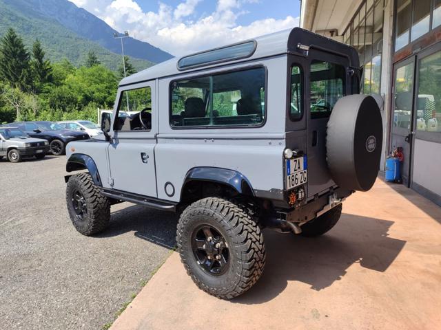 Land Rover Defender 3.9 182 CV DEVOURER OF LAND - foto 4 di 4