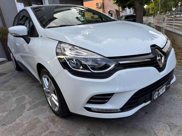 Renault Clio TCe 12V 75cv 5 porte GENERATION NEOPATENTATI - foto 3 di 4