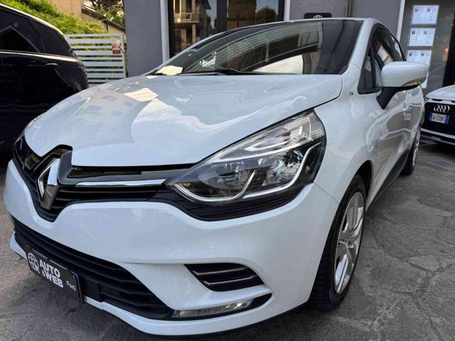Renault Clio TCe 12V 75cv 5 porte GENERATION NEOPATENTATI - foto 2 di 4