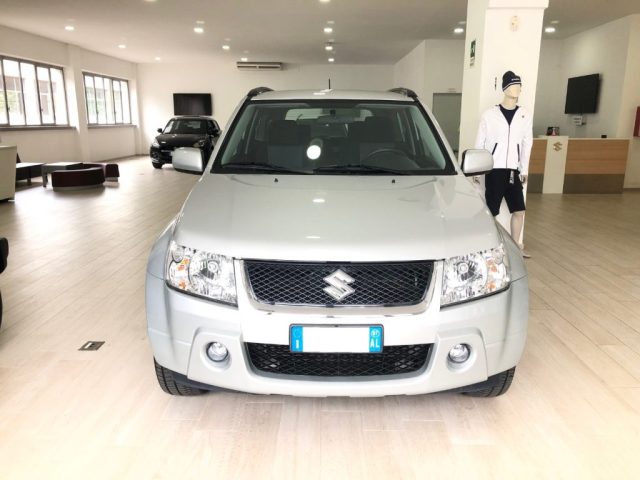 Suzuki Grand Vitara 1.9 DDiS 3 porte - foto 3 di 4
