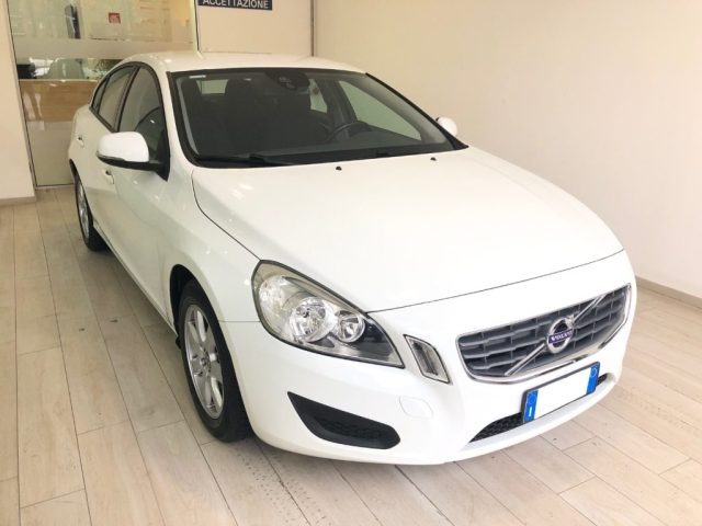 Volvo S60 D2 Business - foto 3 di 4