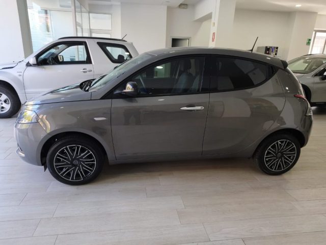 Lancia Ypsilon 1.0 FireFly 5 porte S&S Hybrid Gold - foto 4 di 4
