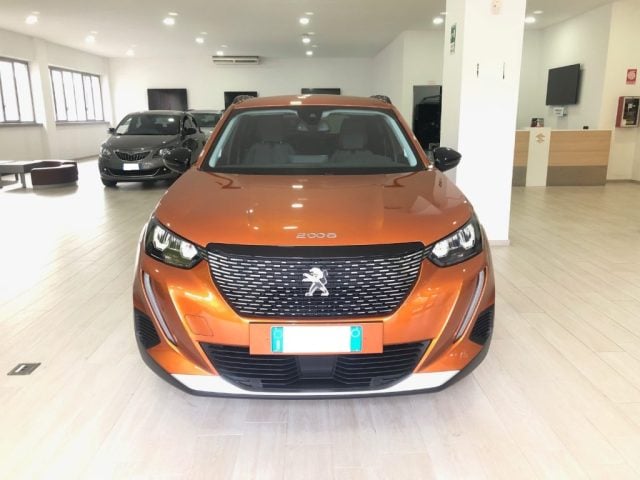 Peugeot 2008 PureTech 130 S&S Allure - foto 2 di 4