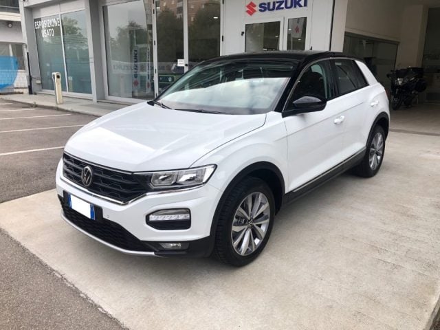 Volkswagen T-Roc 1.5 TSI ACT Style BlueMotion Technology, del 2021, 13.902 km, in vendita a Torino (TO)