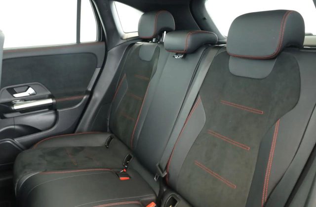 Mercedes-Benz GLA 220 D AMG4 MATIC AUTO TETTO- NAVIGATORE, del 2023, 49.900 km, in vendita a Lendinara (RO)