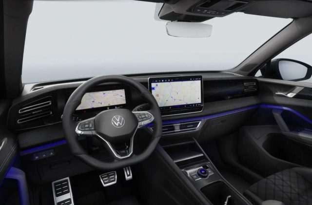 Volkswagen Tiguan 2.0 TDI 193CV 4MOTION DSG RLINE MATRIX CERCHI 20 km 0 a LENDINARA