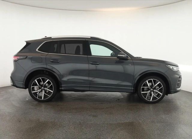 Volkswagen Tiguan 2.0 TSI 265 CV DSG 4 MOTION R LINE IQ LIGHT TETTO - foto 4 di 4