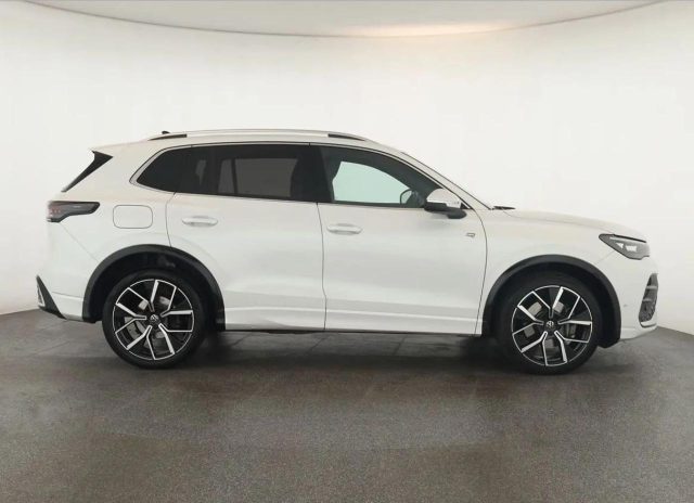 Volkswagen Tiguan 2.0 TDI 150CV DSG R LINE TETTO CERCHI 20 KEYLESS - foto 4 di 4