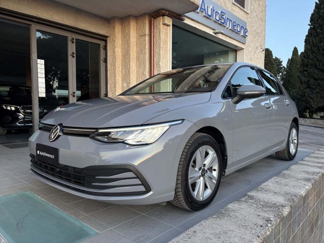 Volkswagen Golf 2.0 TDI DSG SCR Life COCKPIT-LUCI AMBIENTE usato a CAROVIGNO