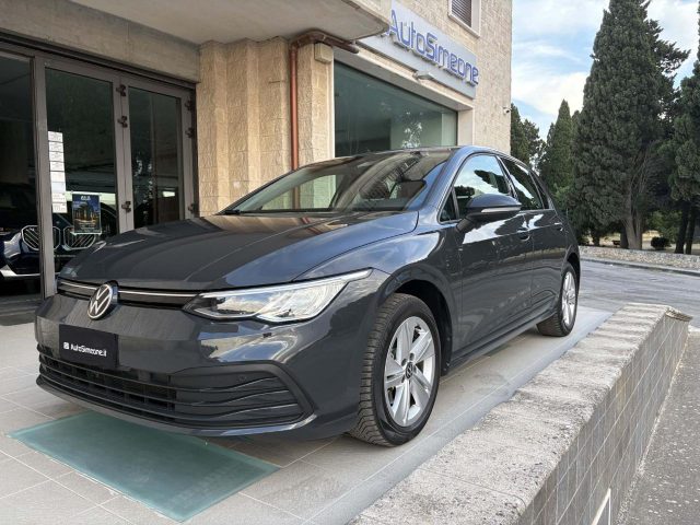 Volkswagen Golf 2.0 TDI 150 CV DSG SCR Life LUCI AMBIENTE usato a CAROVIGNO