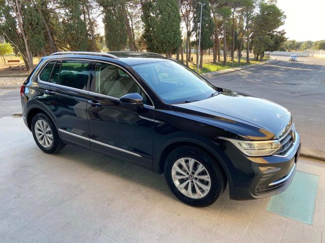 Volkswagen Tiguan 2.0 TDI 150 CV SCR DSG Life - foto 3 di 4