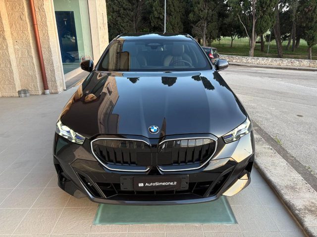 BMW 540 d 48V xDrive Touring Msport Pro - foto 2 di 4