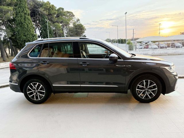 Volkswagen Tiguan 2.0 TDI 150 CV SCR DSG Life - foto 4 di 4