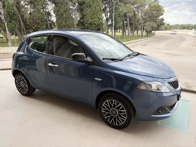 Lancia Ypsilon 1.0 FireFly 5 porte S&S Hybrid Gold 5 posti. - foto 3 di 4