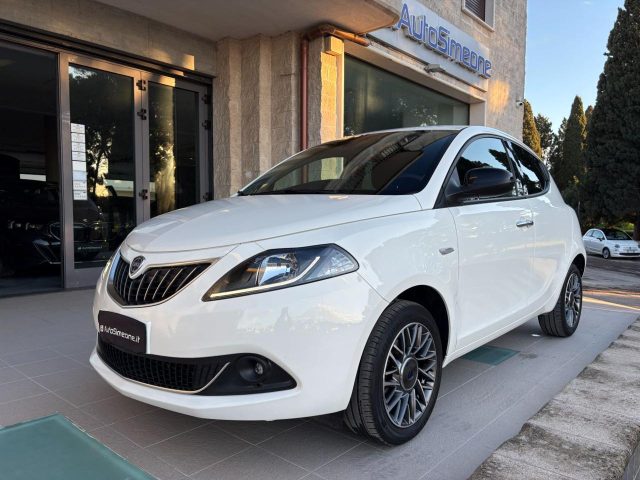 Lancia Ypsilon 1.0 FireFly 5 porte S&S Hybrid Gold 5 posti usato a CAROVIGNO