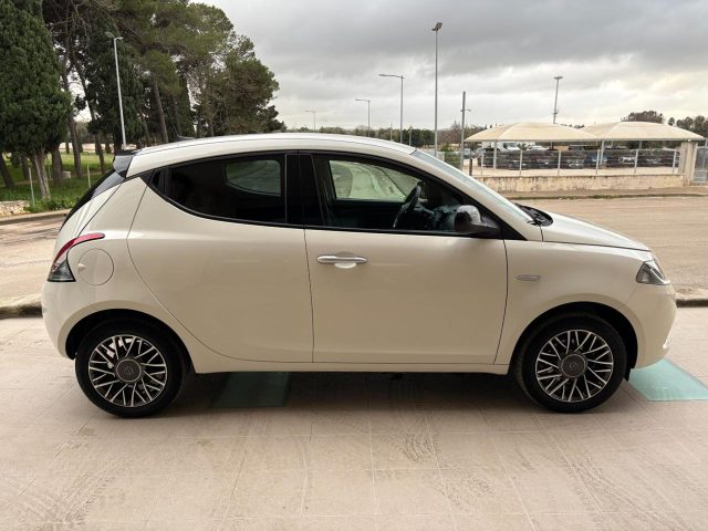Lancia Ypsilon 1.0 FireFly 5 porte S&S Hybrid Gold 5 posti - foto 4 di 4