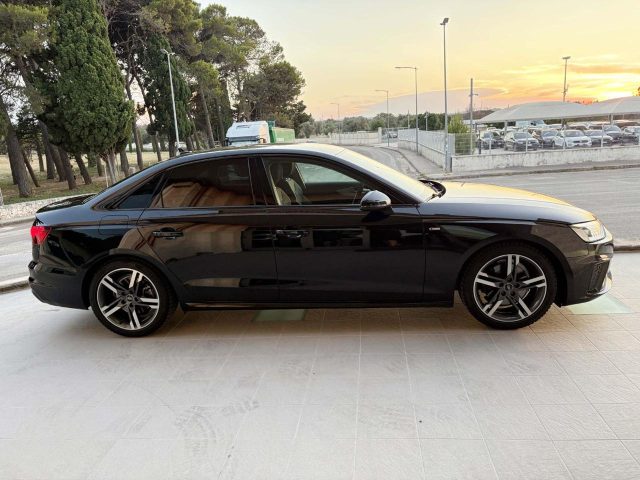 Audi A4 35 TDI/163 CV S tronic S line edition TOTAL BLACK - foto 4 di 4