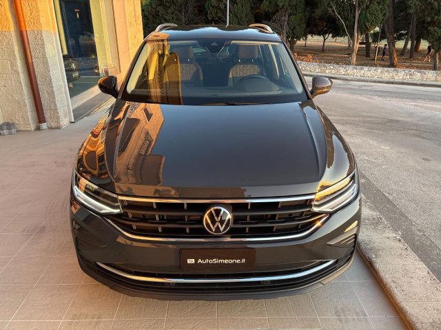 Volkswagen Tiguan 2.0 TDI 150 CV SCR DSG Life - foto 2 di 4