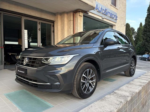 Volkswagen Tiguan 2.0 TDI 150 CV SCR DSG Life usato a CAROVIGNO