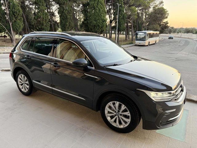 Volkswagen Tiguan 2.0 TDI 150 CV SCR DSG Life - foto 3 di 4