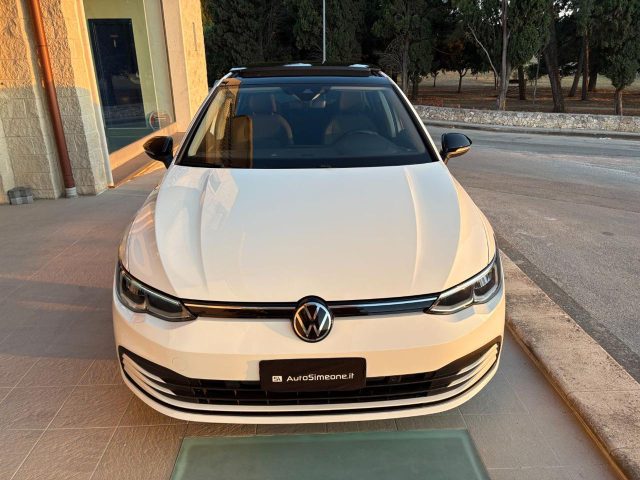Volkswagen Golf 2.0 TDI DSG SCR Life TETTO-LUCI AMBIENTE - foto 2 di 4