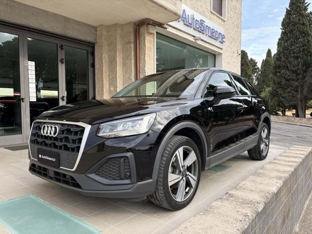 Audi Q2 30 TDI Admired CARPLAY, del 2022, 163.337 km, in vendita a Carovigno (BR)