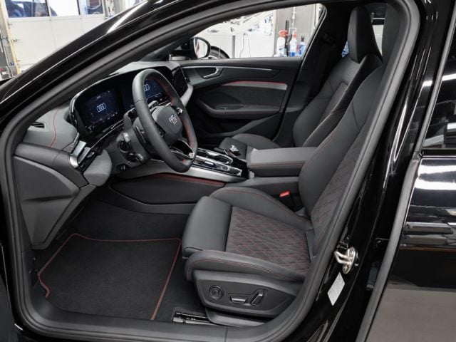 Audi A6 Avant 3.0 TDI mHEV+ quattro S tronic S line ed - foto 3 di 4